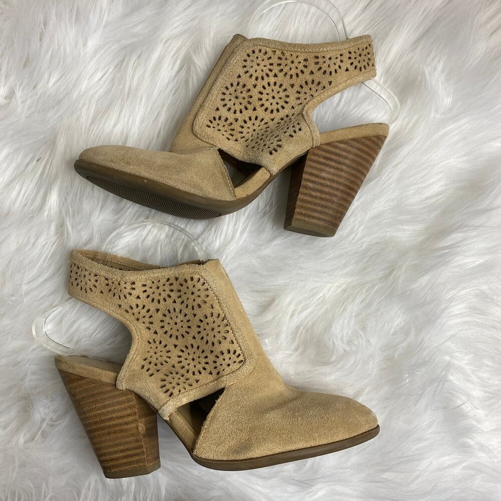 Sole Society Torri Cut Out Ankle Booties Womens 8 Cream Suede Perforated Heel